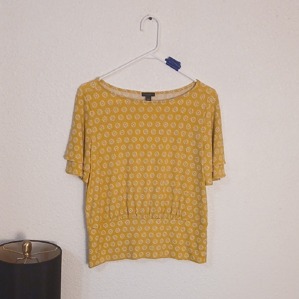 Ann Taylor Yellow Patterned Short Sleeve Top